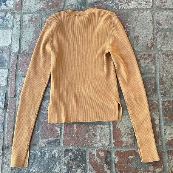 Abercrombie & Fitch Tan Ribbed Sweater Top Long Sleeve Crewneck Cozy Size M - Picture 3 of 3